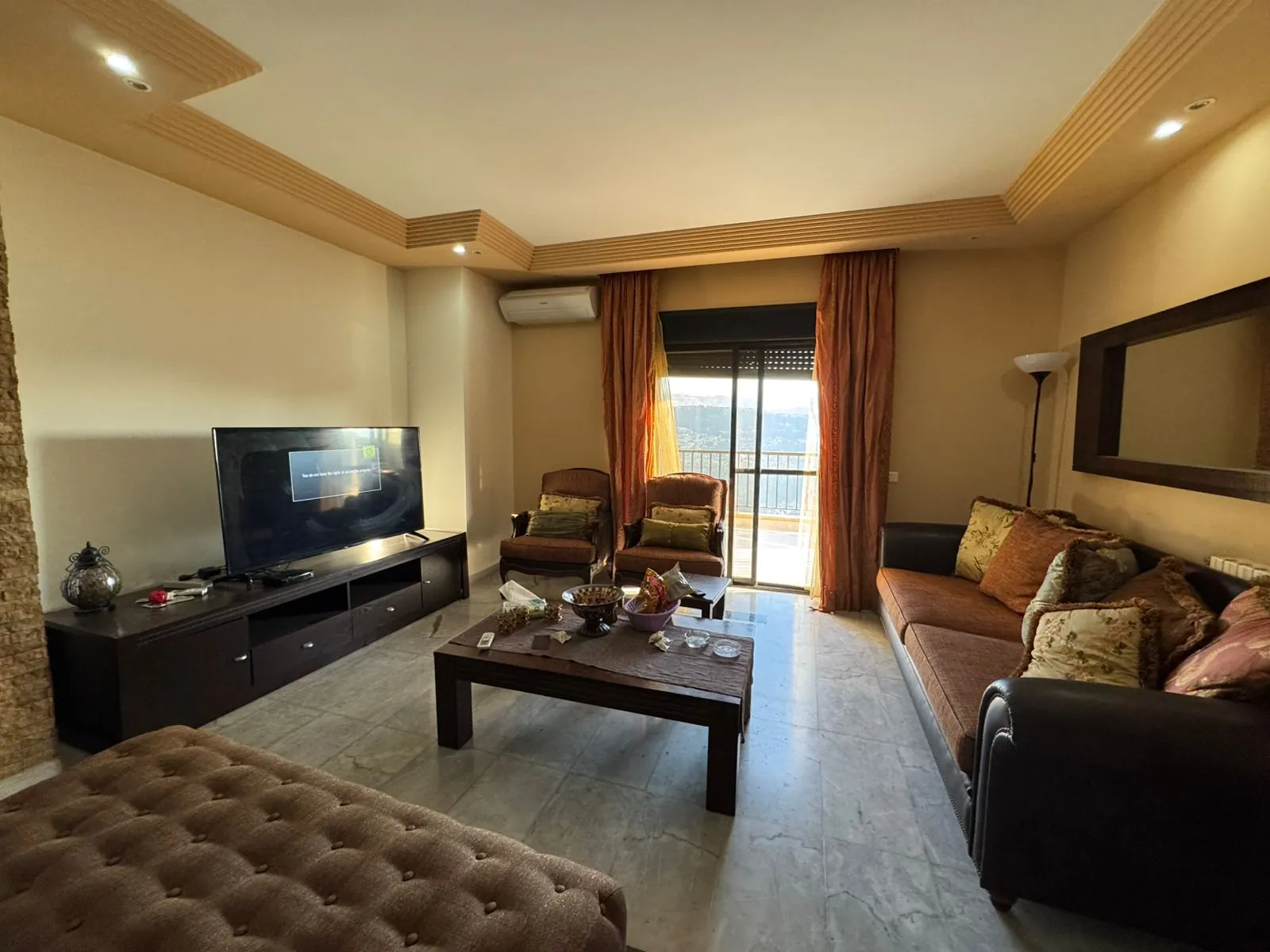 Fully Furnished And Decorated Apartment For Rent in Baabdat — الصورة 2