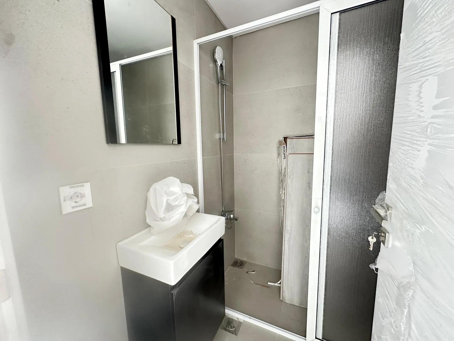 Brand New! 3-Bedroom Apartment For Rent in Prime Location in Achrafieh, Mar Mitr — الصورة 9