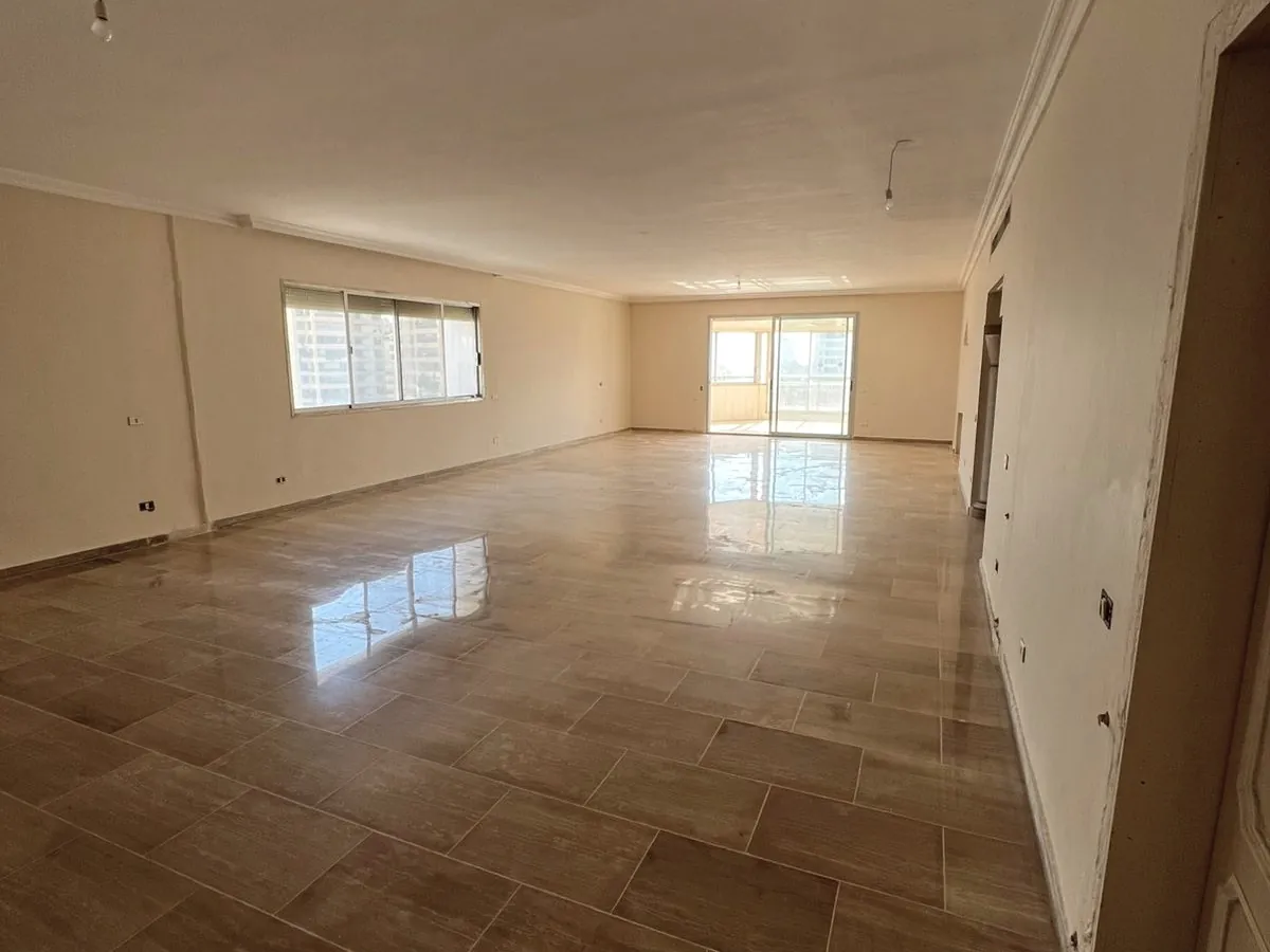 Spacious Apartment with City View For Rent in Koraytem, Ras Beirut — photo 4