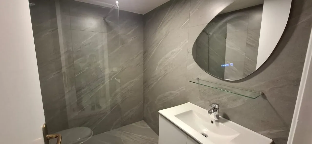 Spacious Apartment For Rent in Qannabet Broumana — الصورة 8