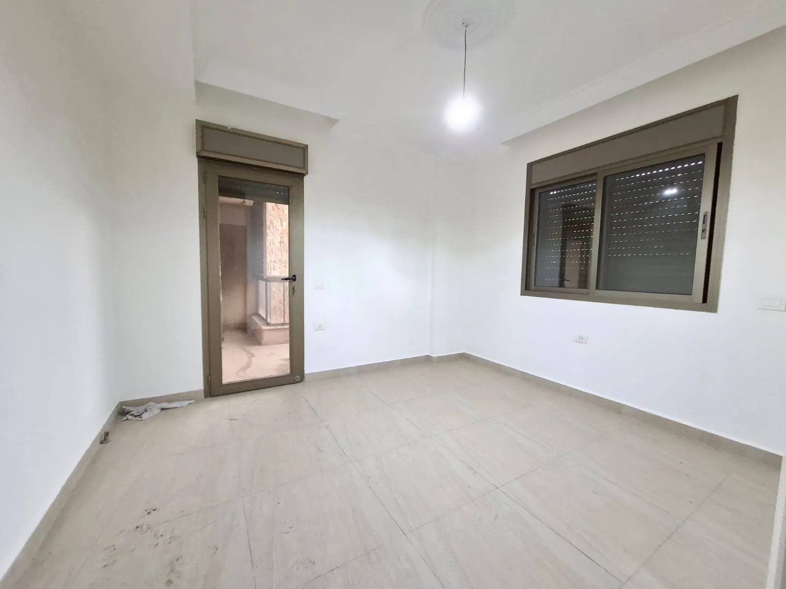 Spacious 3-bedroom Apartment With Sea View For Rent in Kfarhbeib — الصورة 10