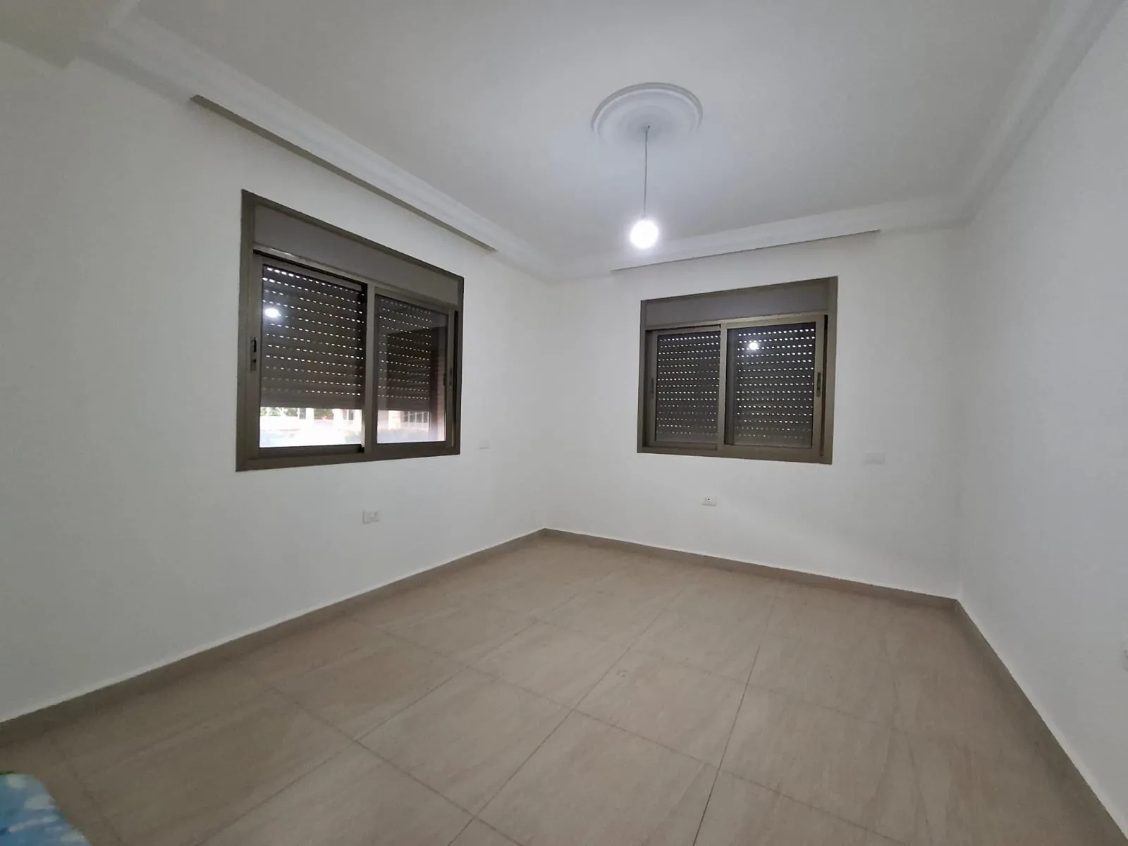 Spacious 3-bedroom Apartment With Sea View For Rent in Kfarhbeib — الصورة 5