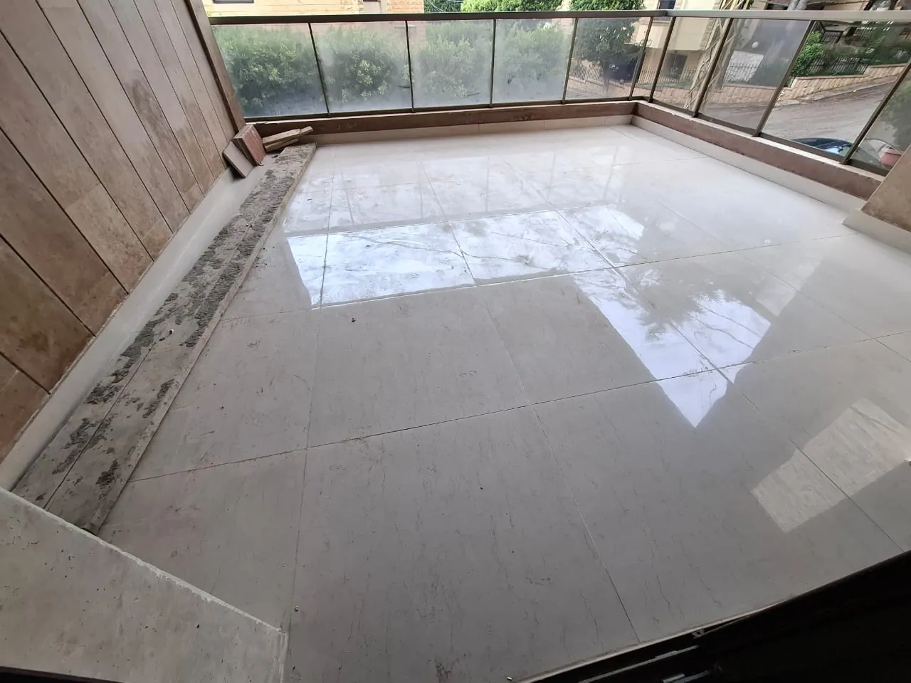 Spacious Lovely 3-Bedroom Apartment For Rent in Ballouneh — الصورة 4