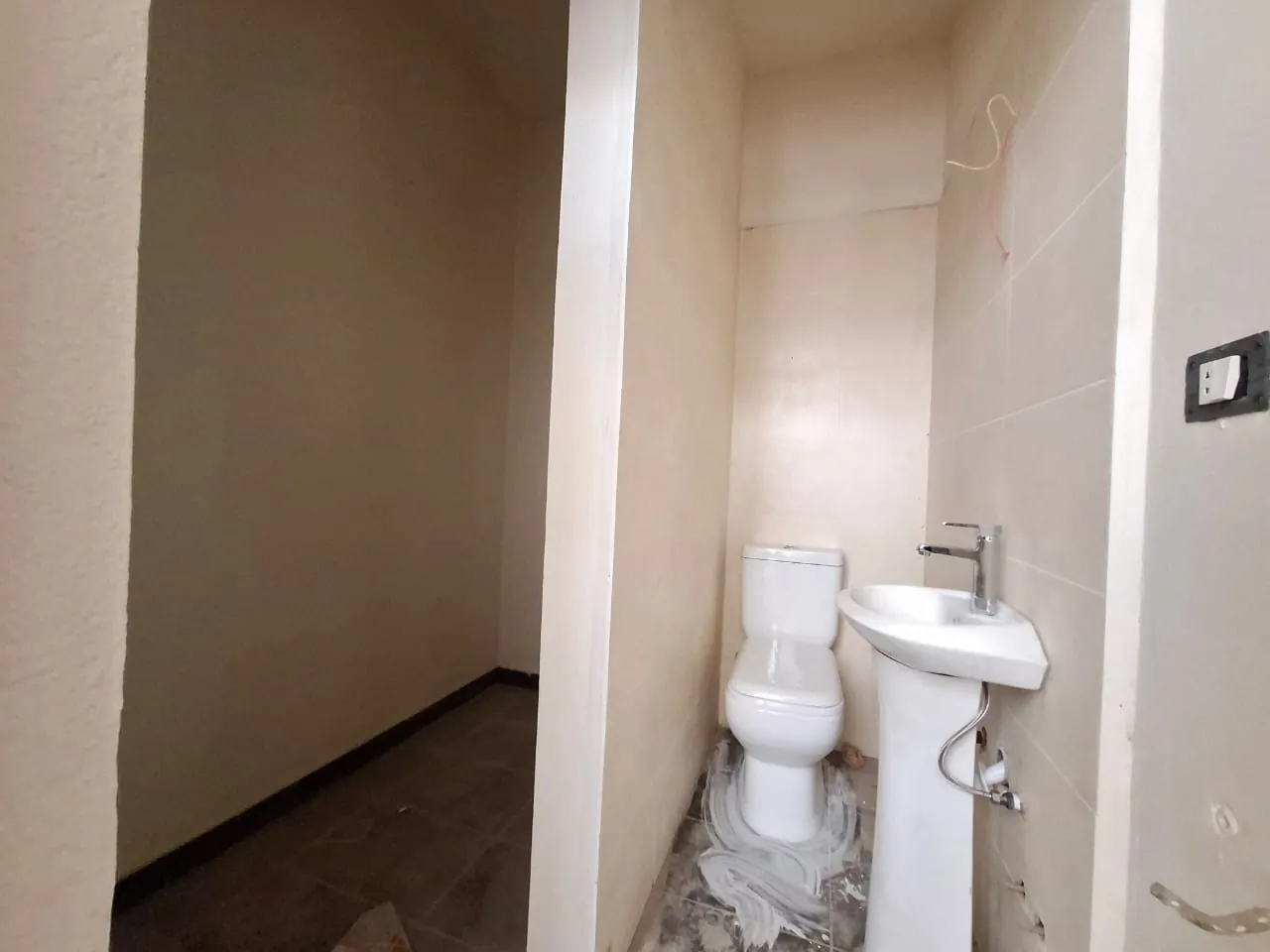 Spacious Lovely 3-Bedroom Apartment For Rent in Ballouneh — الصورة 7