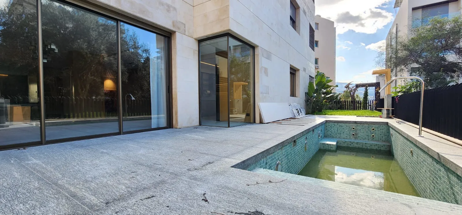 Luxurious High-End Finishing Apartment With Garden For Sale in Yarze — الصورة 7