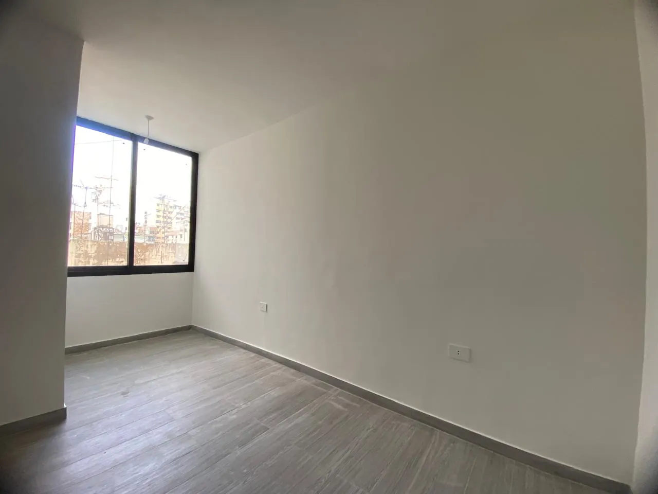 3-Bedroom Apartment For Rent in Mar Elias, Beirut — الصورة 9