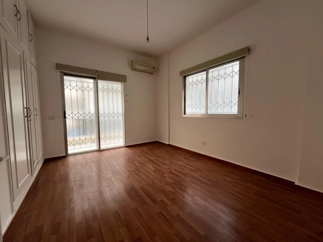 Nice 3-Bedroom Apartment For Rent in Achrafieh, Sioufi — الصورة 5