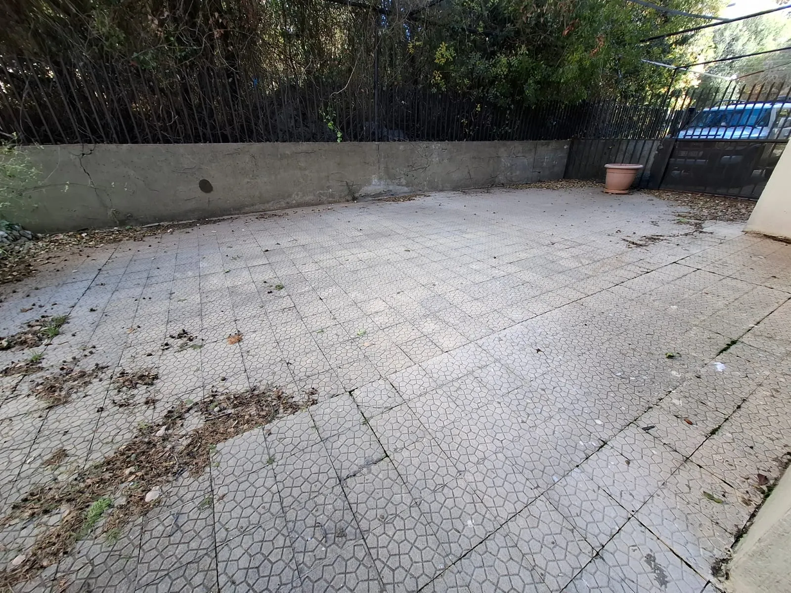 Spacious Furnished Apartment With Garden For Rent in Ballouneh — الصورة 6