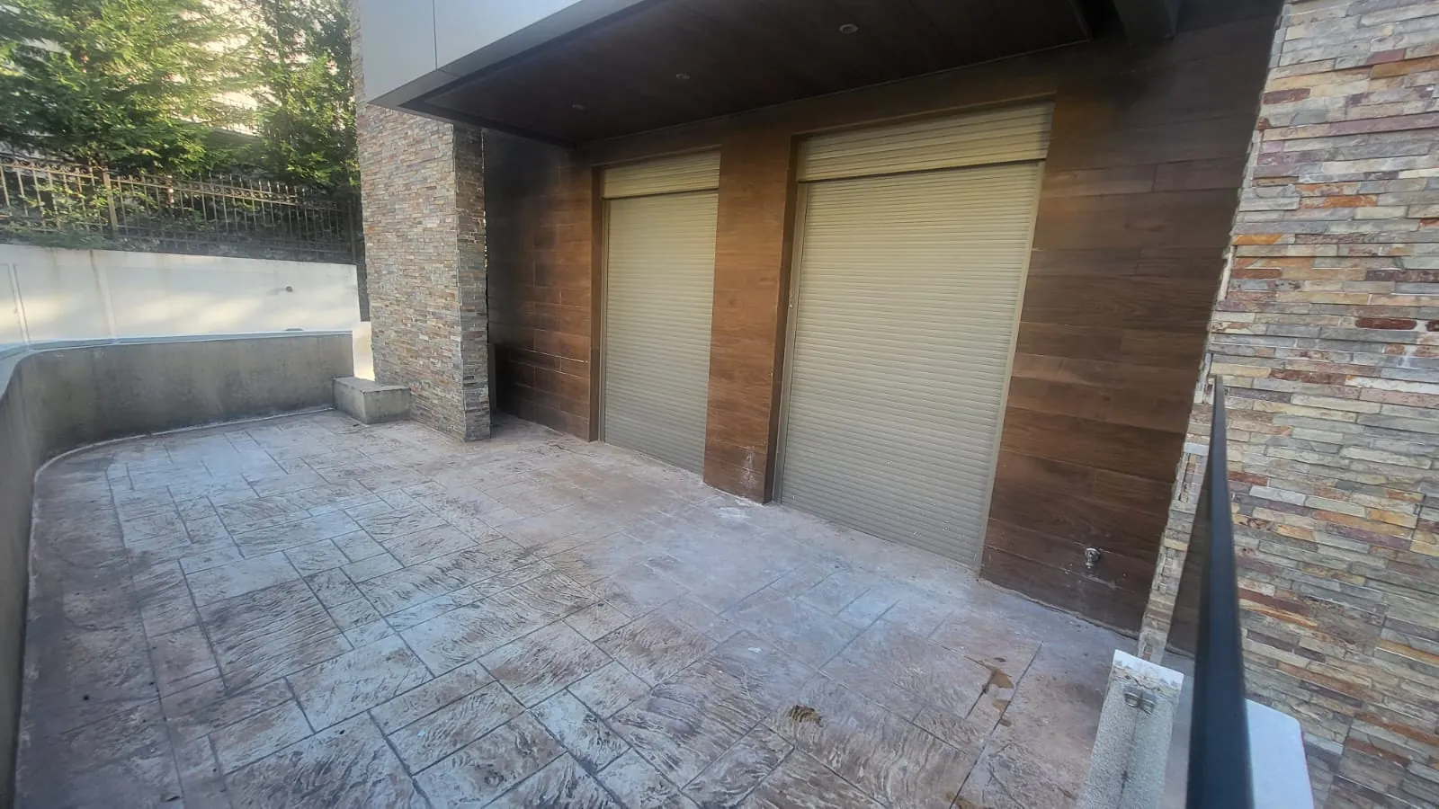 Fully Furnished Apartment For Rent in Ballouneh — الصورة 8