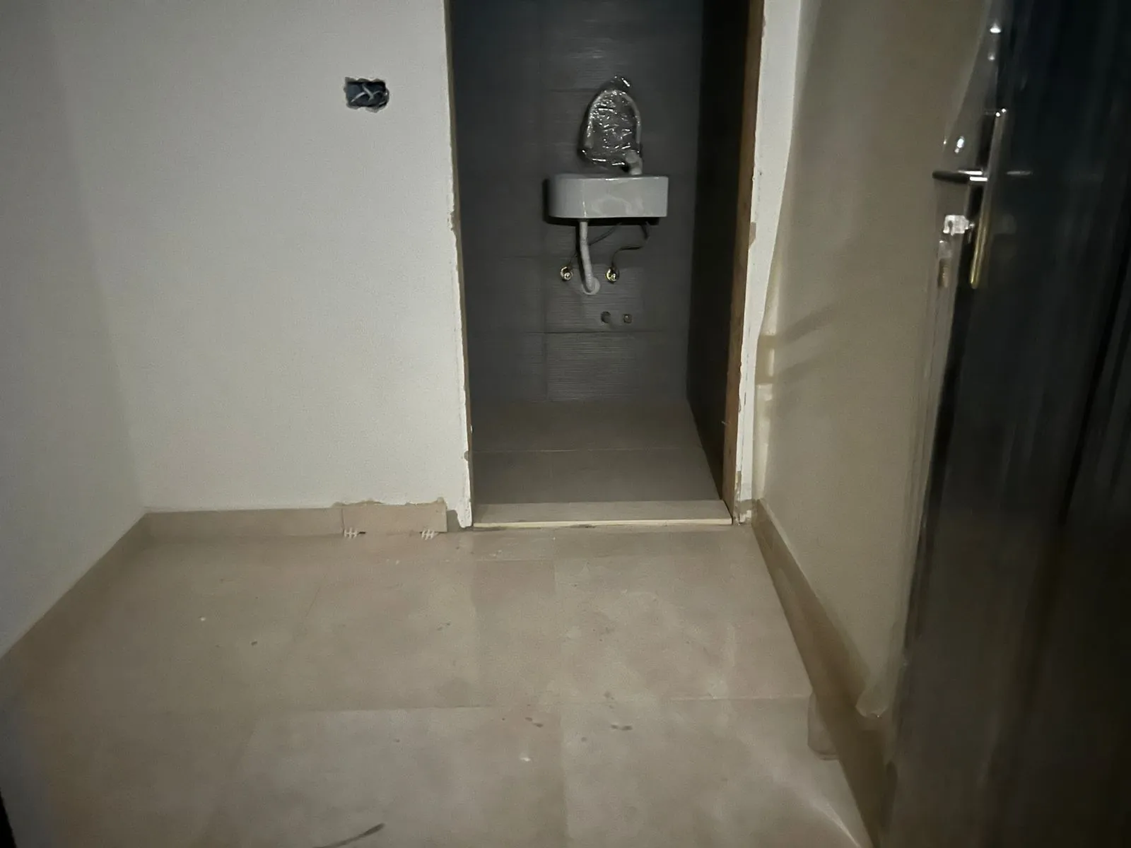 3-Bedroom Apartment For Rent in Aley — الصورة 3