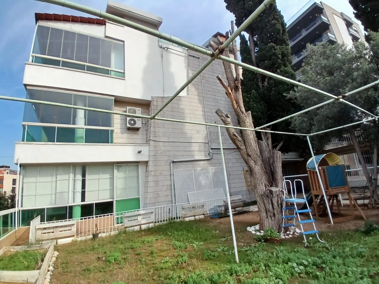 Exclusive! Spacious Villa With An Amazing Open View For Sale in Naccache — الصورة 2
