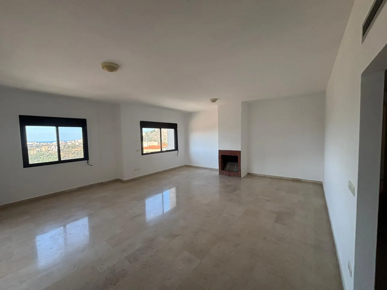 Duplex Apartment For Rent in Zikrit — الصورة 3