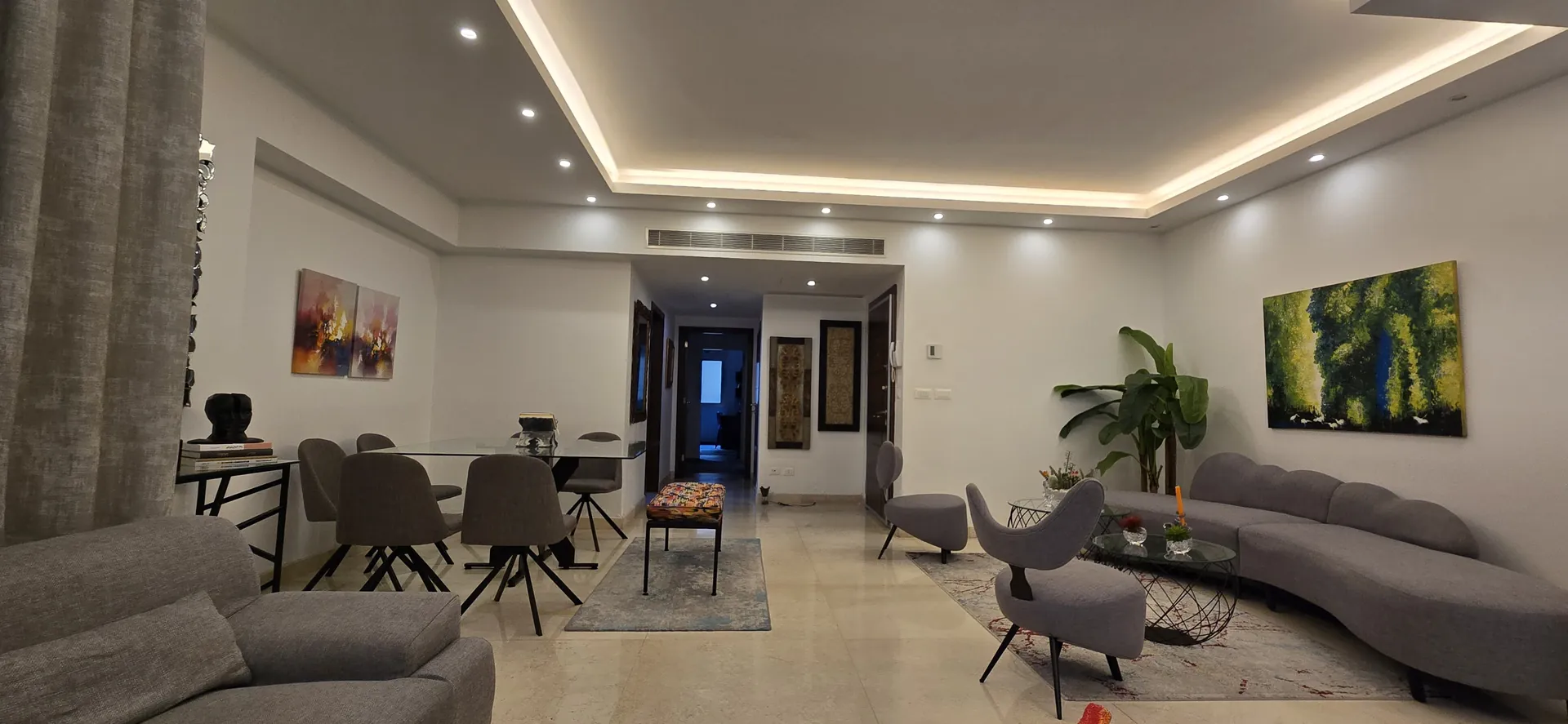 Nicely Decorated Apartment For Sale in Ras El Nabeh, Beirut — الصورة 3
