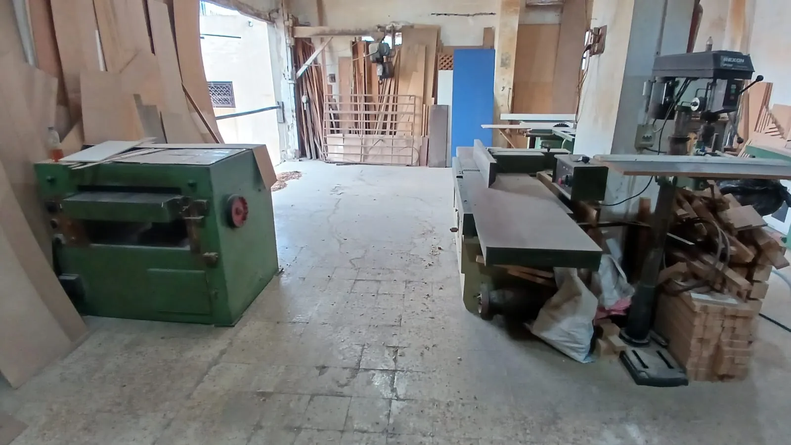 A 270 SQM Industrial Factory For Rent in Bouchrieh — photo 2