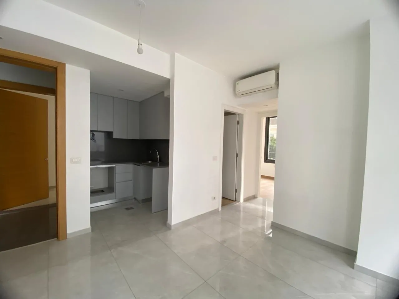 Brand New 2-Bedroom Apartment For Sale in Sadat, Ras Beirut — الصورة 3