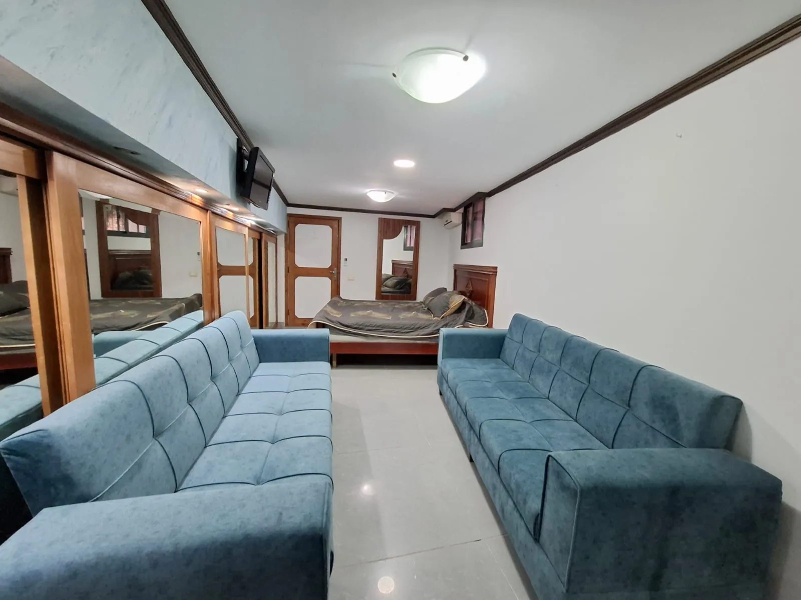 One-Bedroom Chalet For Rent in A Well Known Resort in Jounieh — الصورة 10