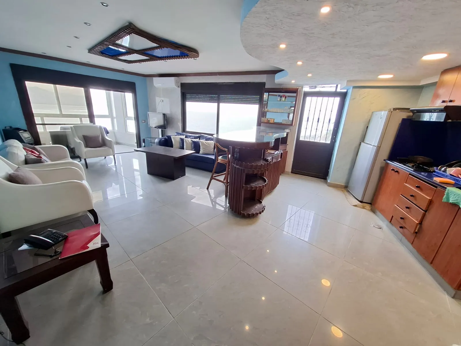 One-Bedroom Chalet For Rent in A Well Known Resort in Jounieh — الصورة 5