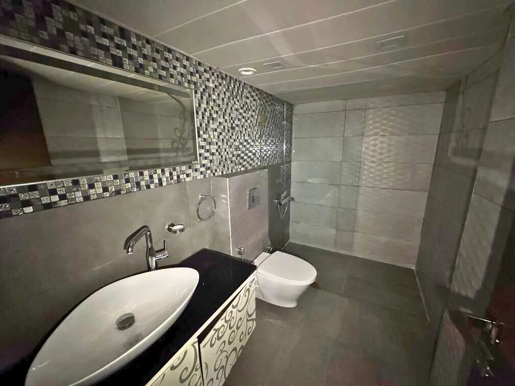 Renovated Apartment For Sale in Ras El Nabeh, Beirut — الصورة 8
