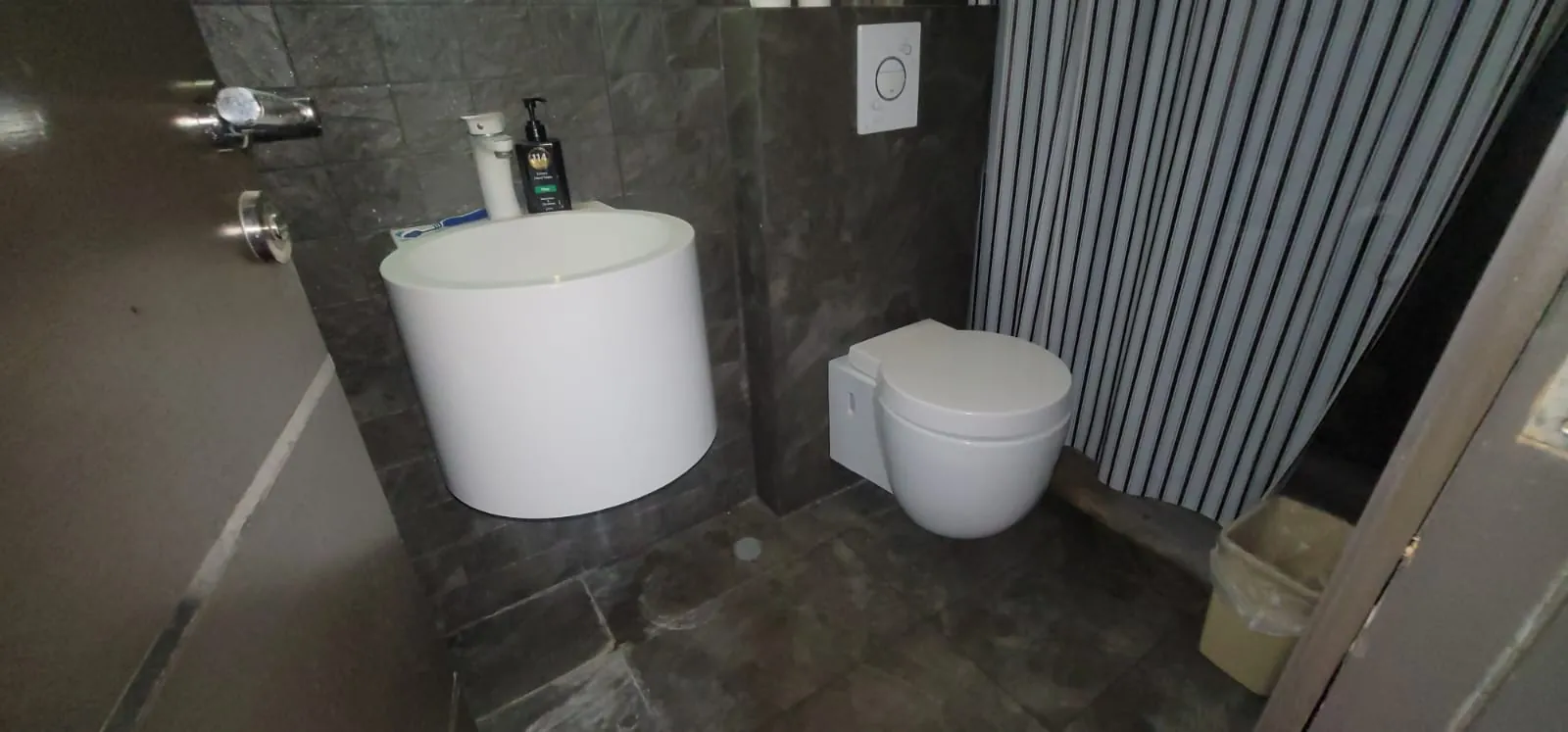 Fully Furnished Chalet With Sea View For Rent in Jounieh — الصورة 8