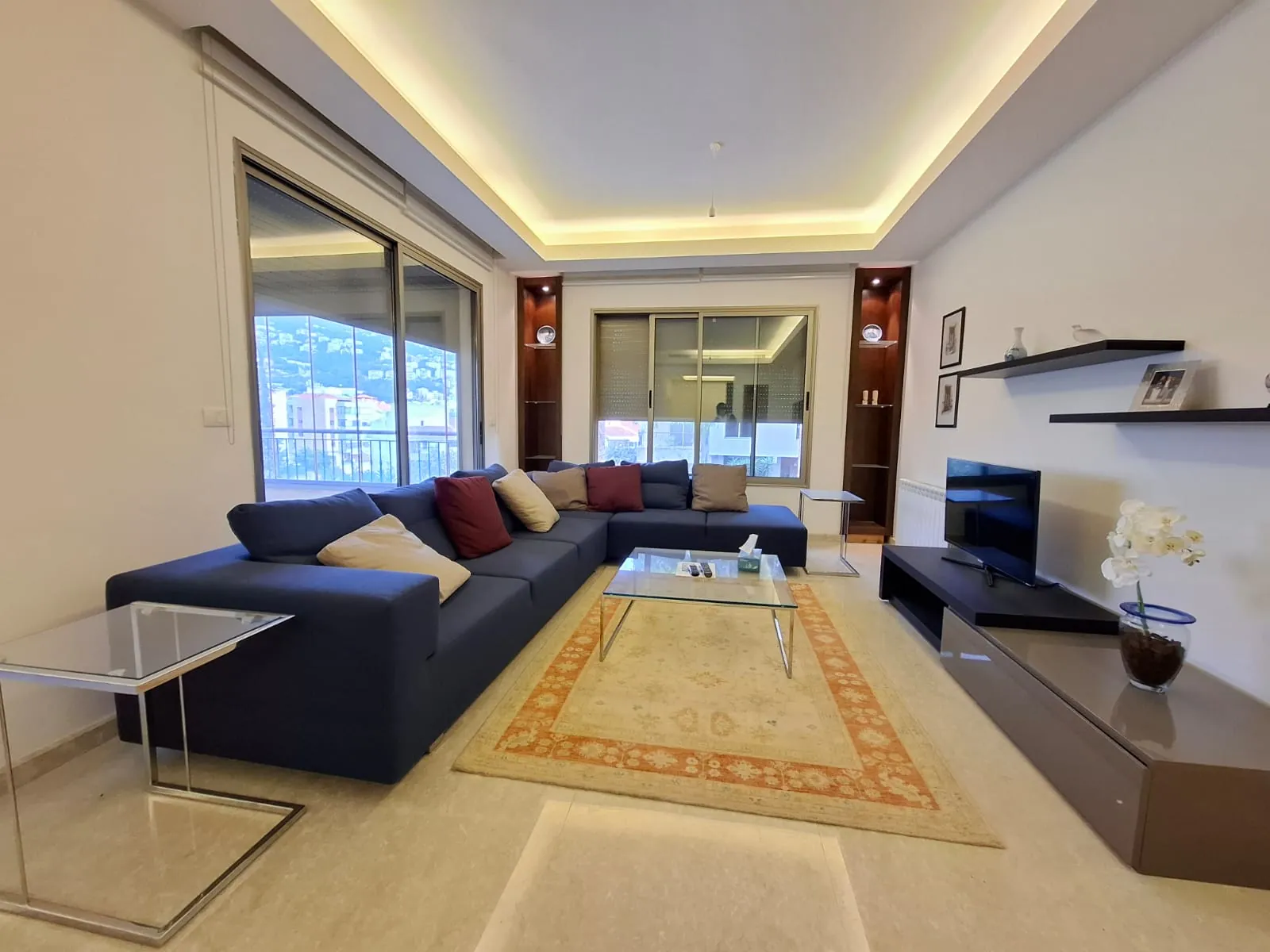 Spacious Unfurnished Apartment With Garden For Sale in Adma — الصورة 3