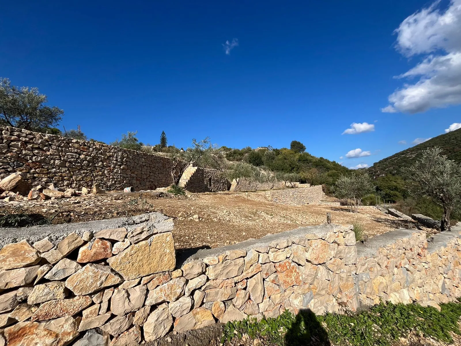 A 1,200 SQM Land For Sale in Sghar, Batroun — الصورة 9