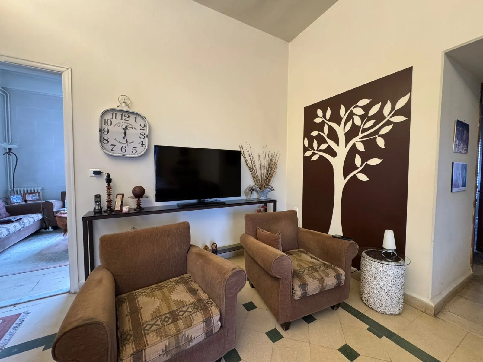 Spacious Apartment With Terrace For Sale in Mansourieh — الصورة 5