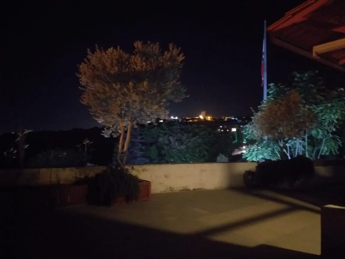 Spacious Apartment With Terrace For Sale in Mansourieh — الصورة 9
