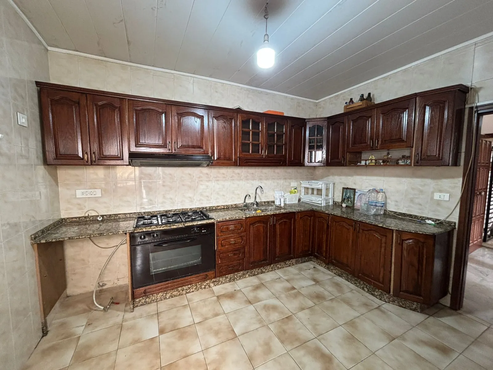 Furnished Apartment For Rent in Jal El Dib — الصورة 4
