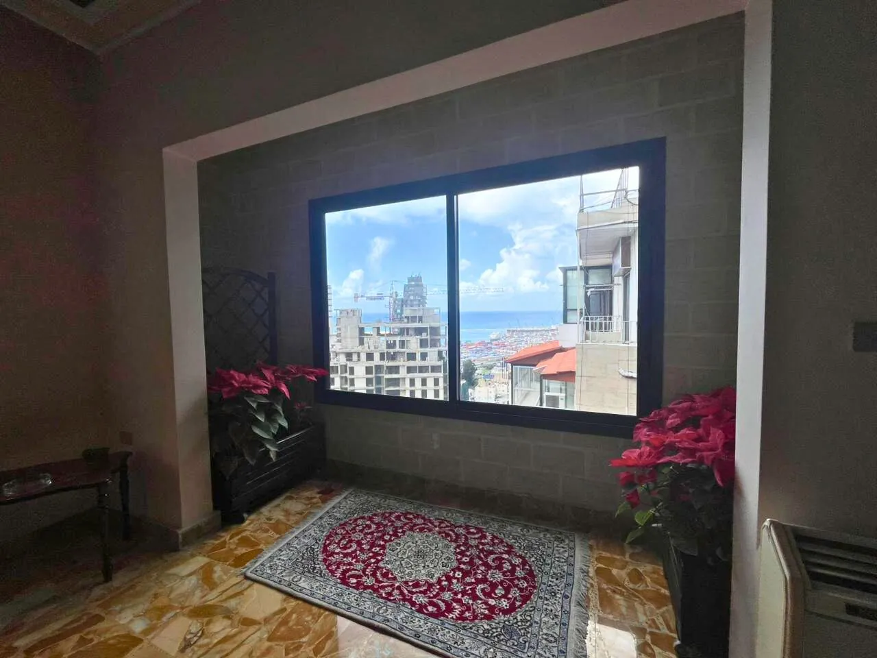 4-Bedroom Apartment with Sea View For Sale in Achrafieh, Geitawi — الصورة 7