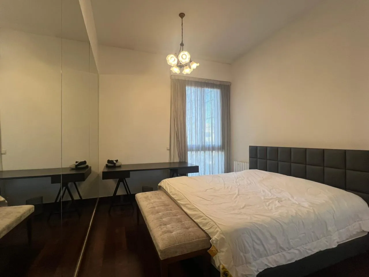 4-Bedroom Apartment with Open View For Sale in Gemayzeh, Saifi — الصورة 7