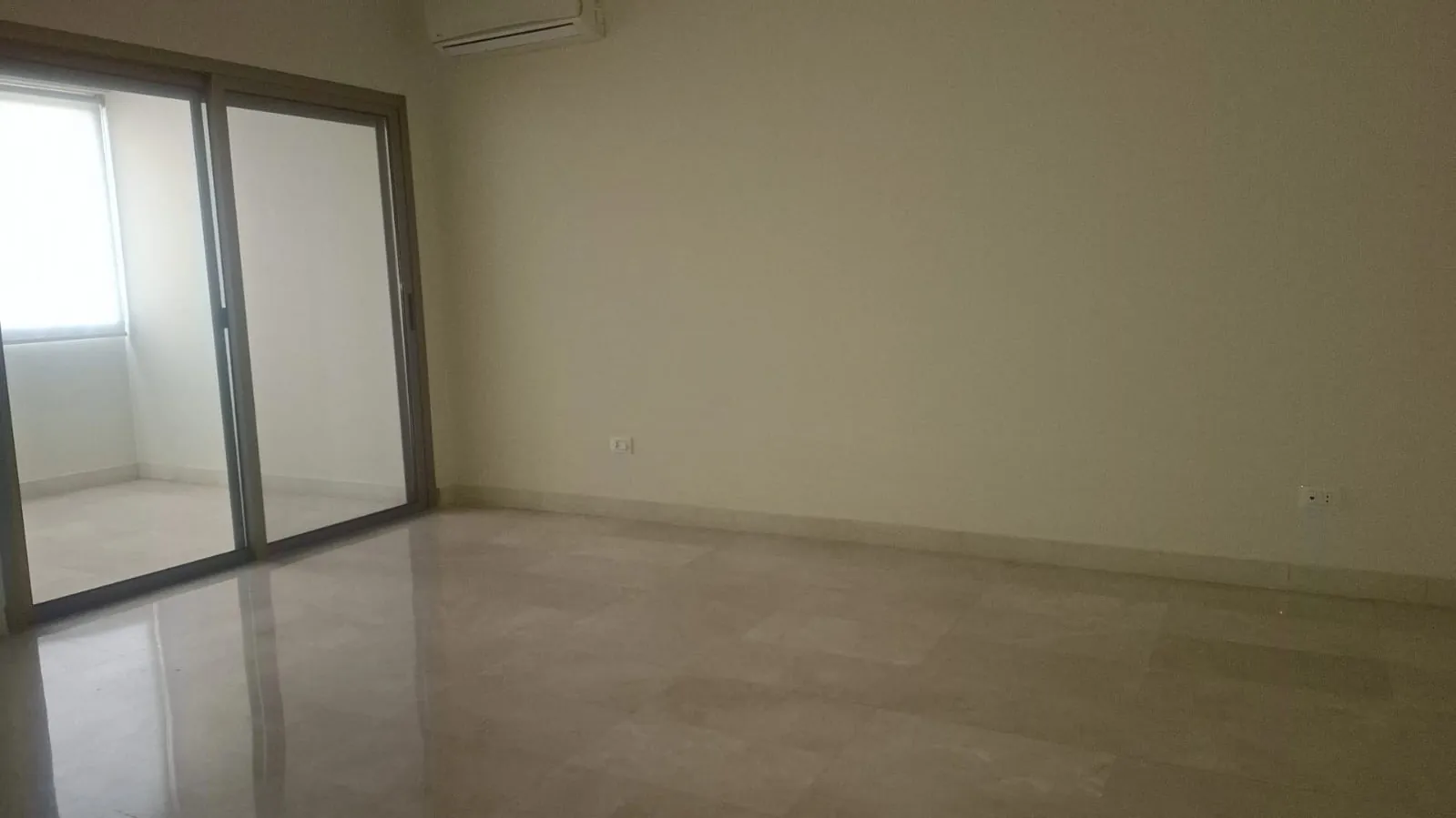 Spacious 3-Bedroom Apartment For Sale in Bir Hassan — الصورة 9
