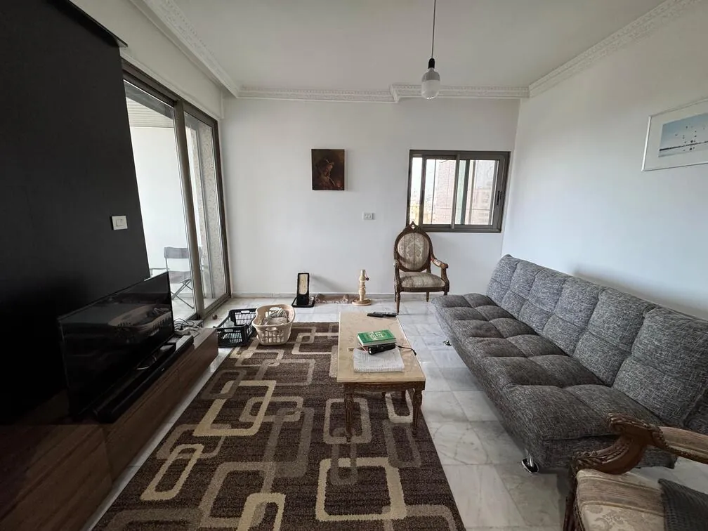 Spacious Apartment For Rent in Ras El Nabeh, Beirut — الصورة 3