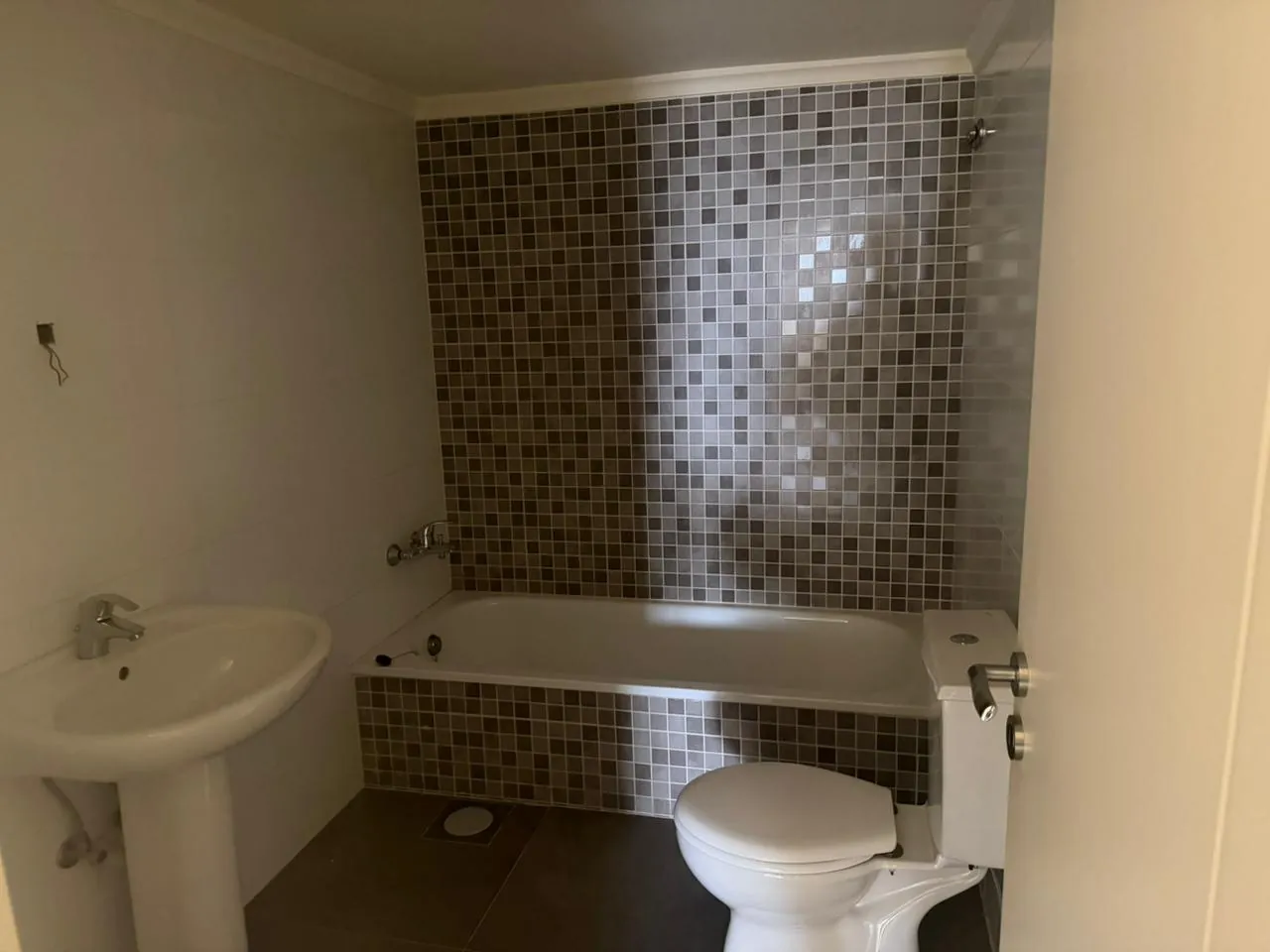 2-Bedroom Apartment For Sale in Halat, Jbeil — photo 5