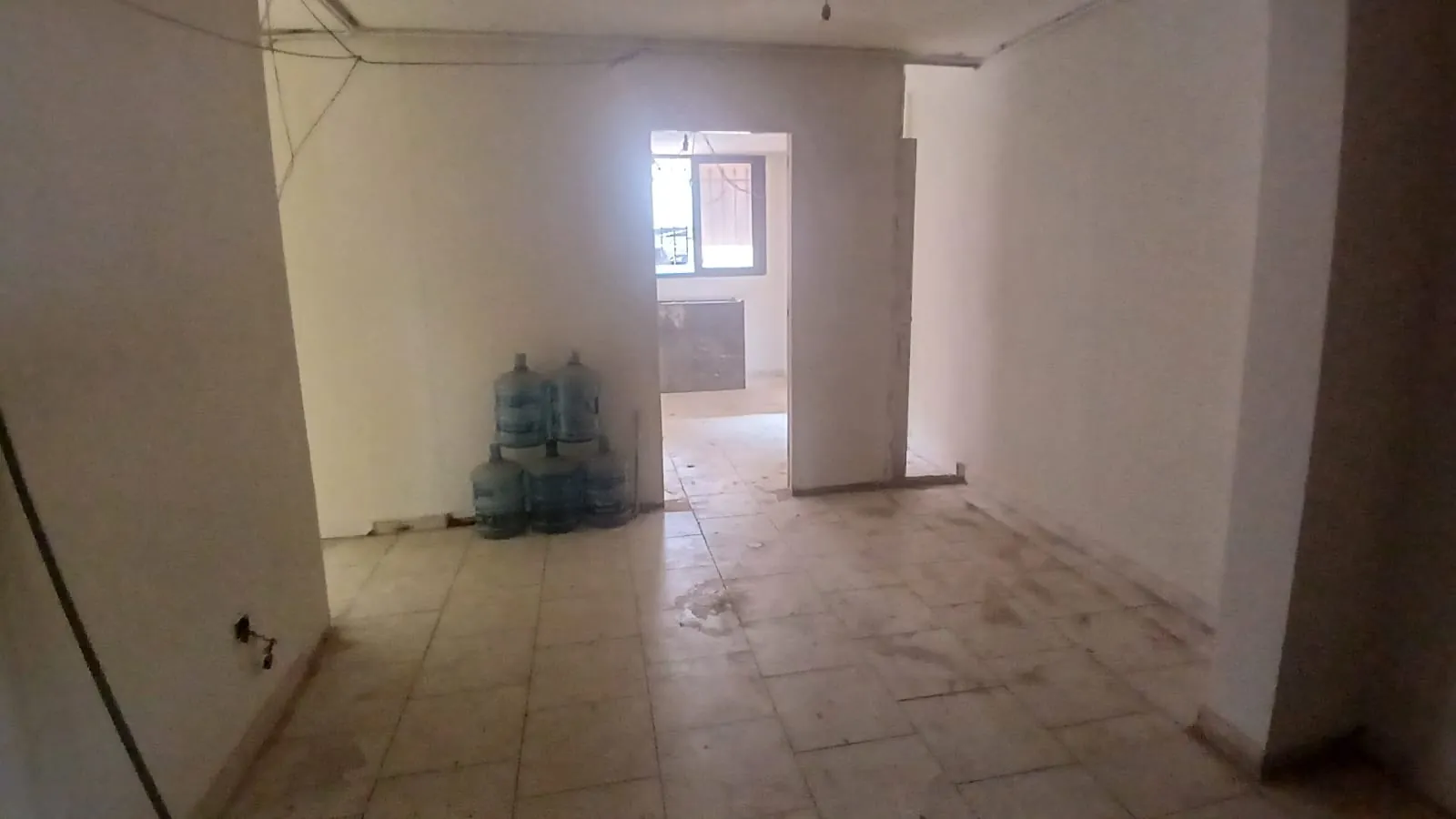 Exclusive! A 122 SQM Shop For Sale in Tilal Ain Saadeh — الصورة 2