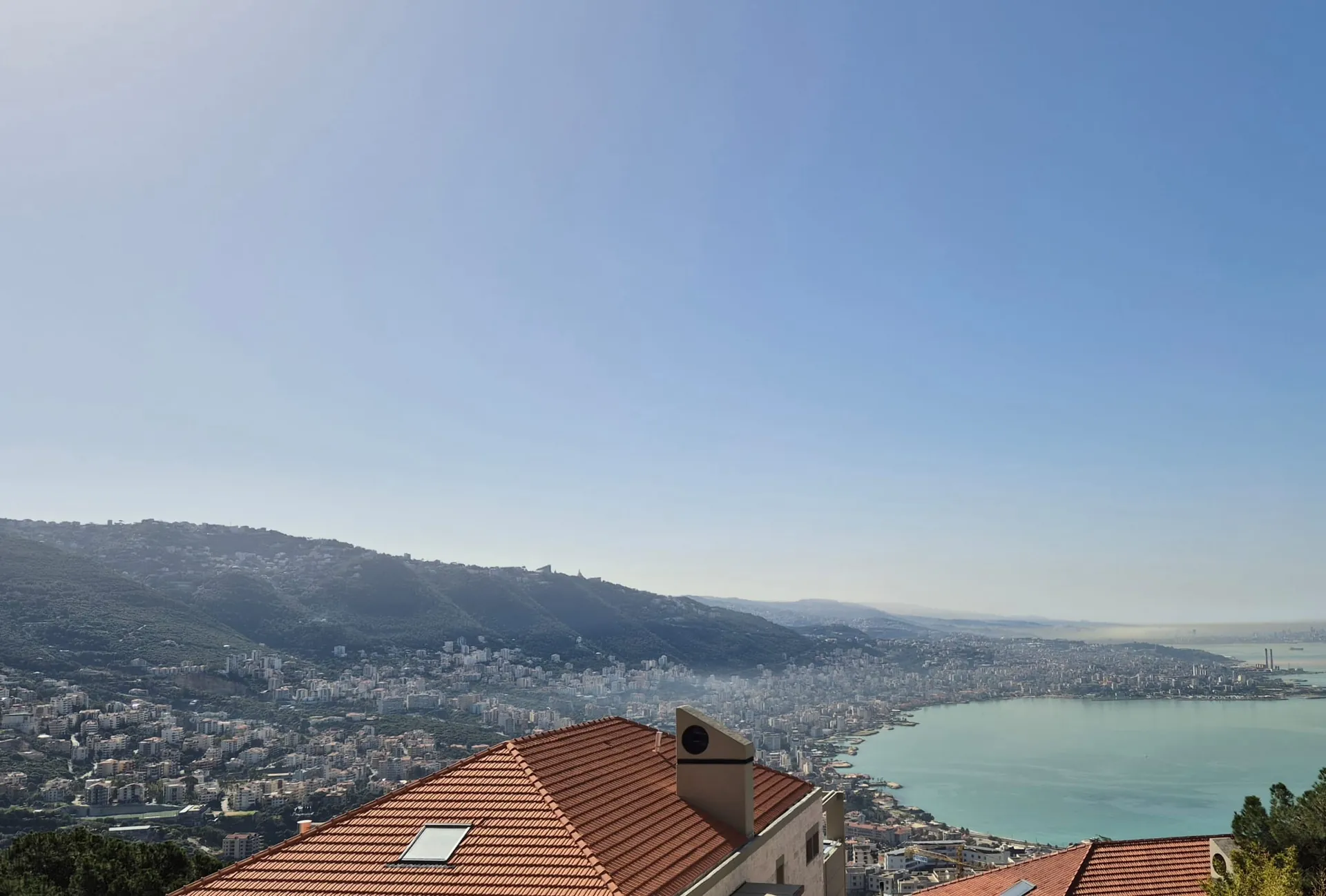Exclusive ! High-End Apartment with Panoramic Sea View For Sale in Adma — الصورة 4