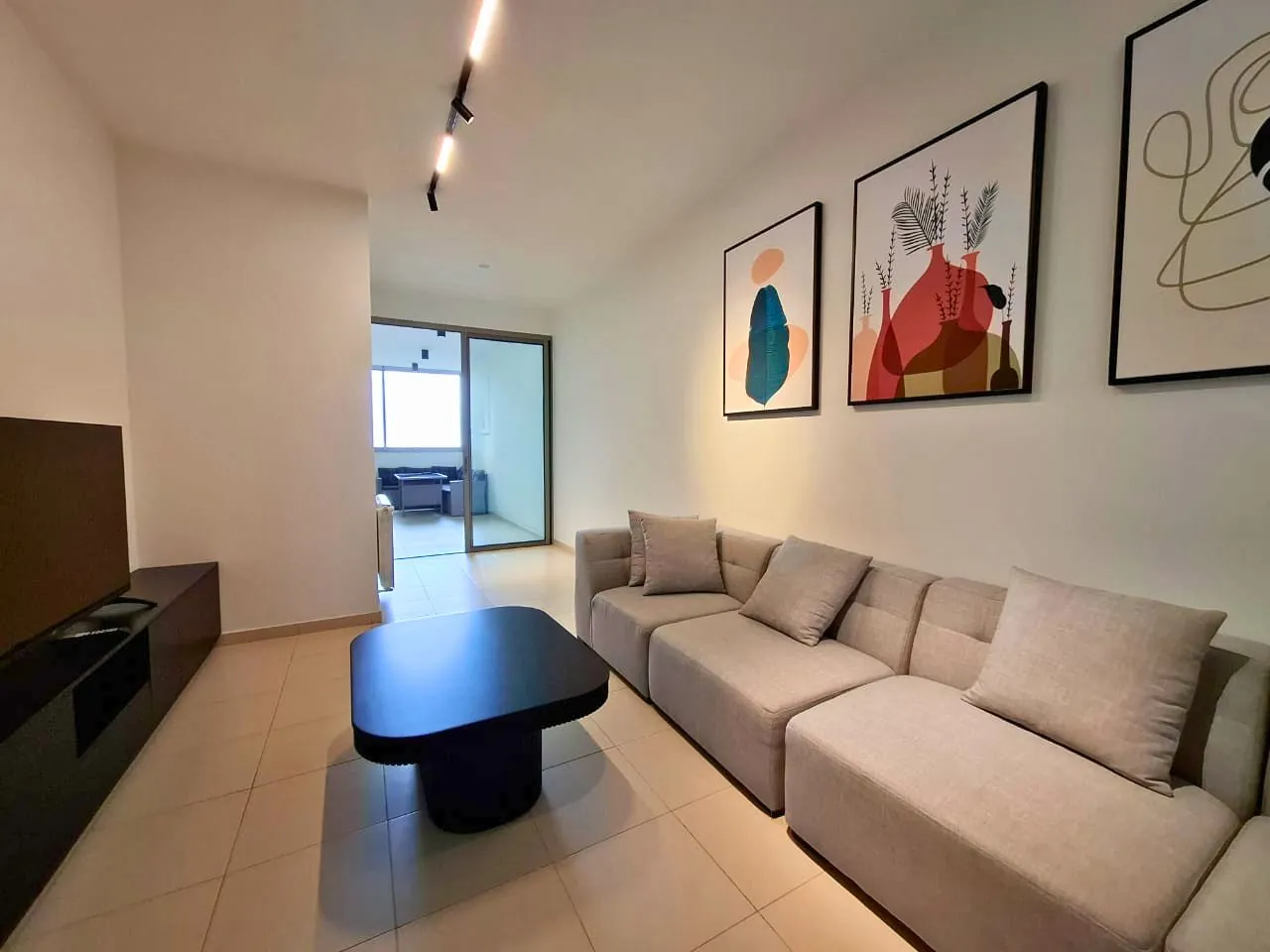 Spacious Apartment For Sale in a Gated Community in Sahel Alma — الصورة 7