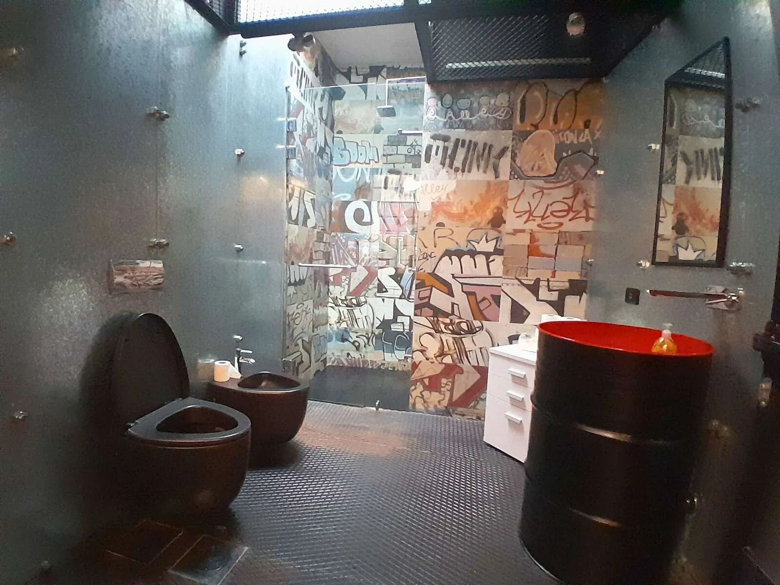 Stunning 300 SQM Ready to Move-In Office For Rent in Achrafieh — الصورة 7