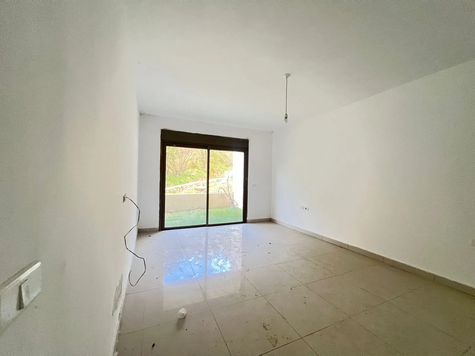 Brand New Apartment With A Garden For Sale in Blaybel, Aley — الصورة 4