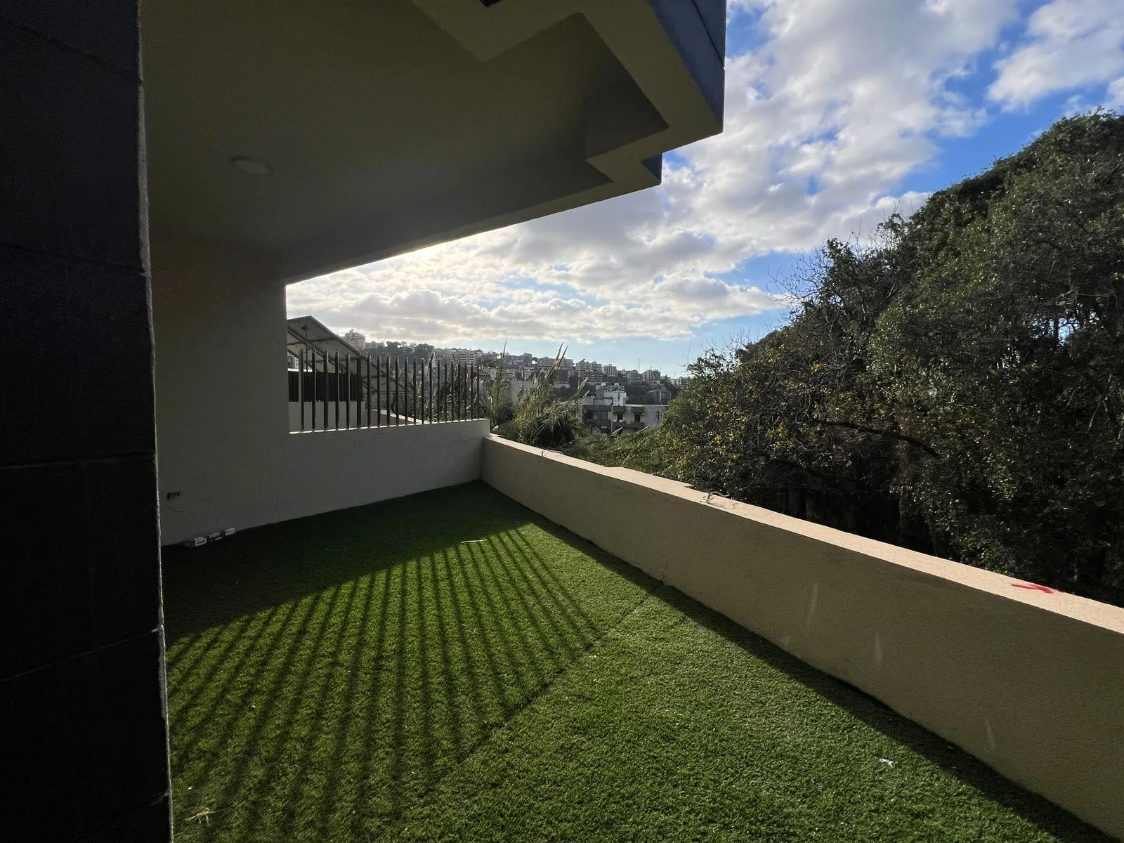 Brand New Apartment With A Garden For Sale in Blaybel, Aley — الصورة 8