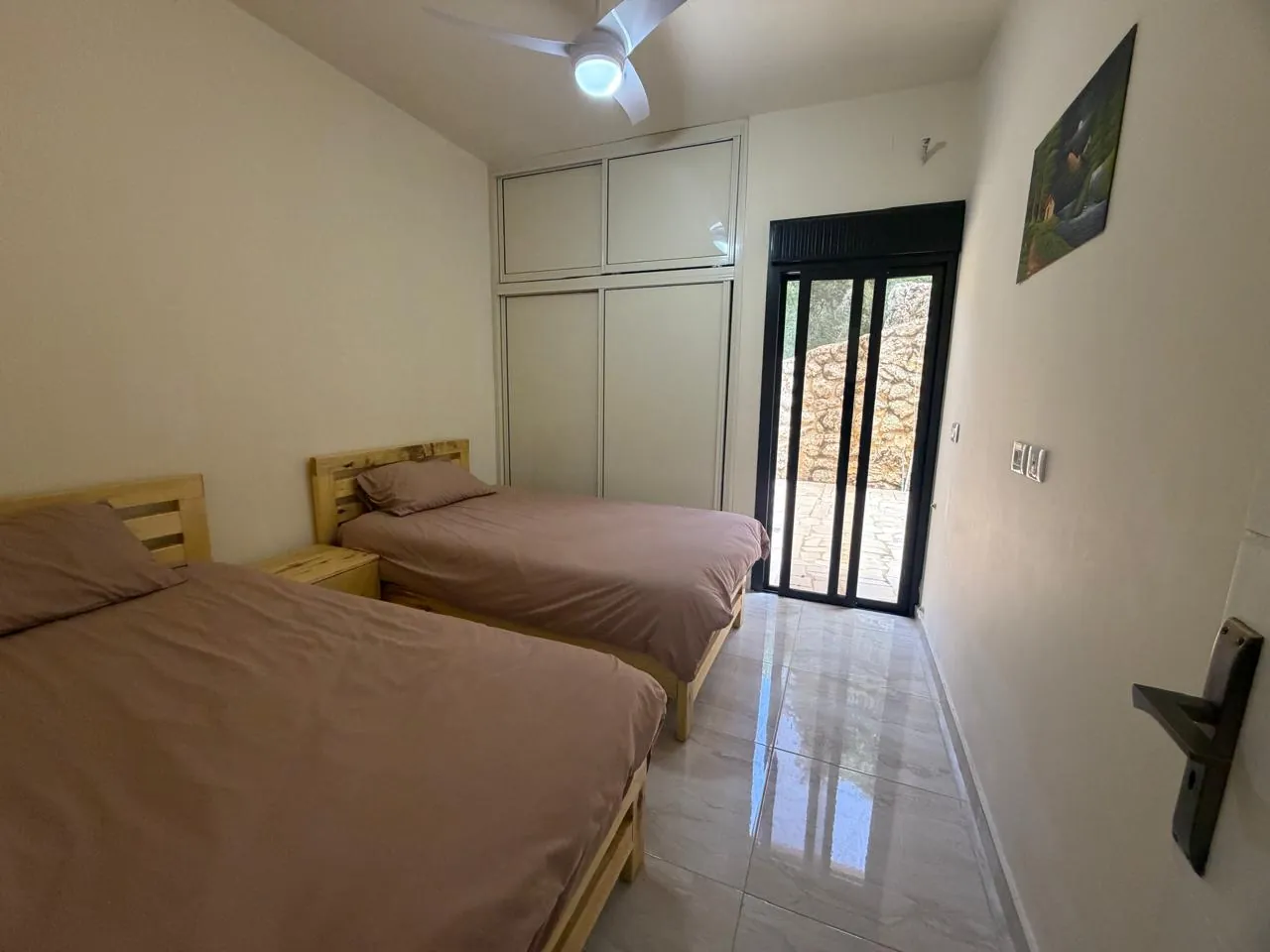 Brand New Unfurnished Apartment With Terrace For Sale in Batroun — الصورة 6