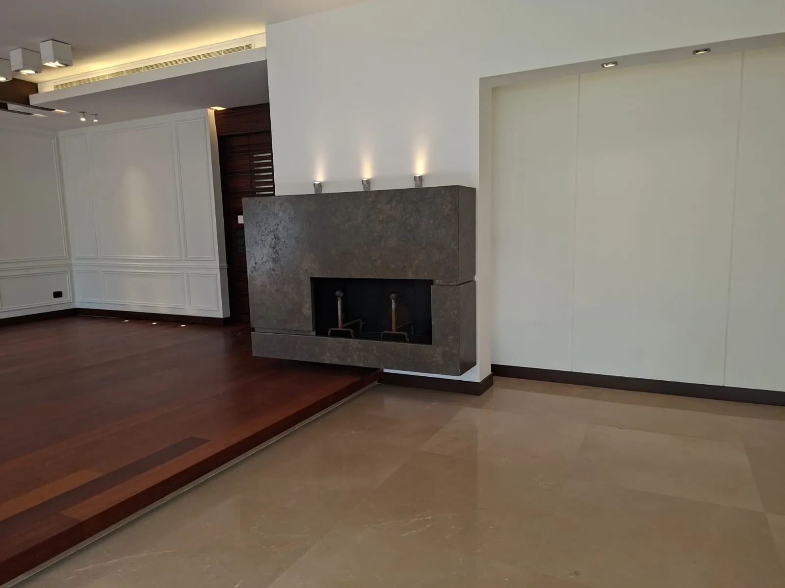 Super Deluxe Renovated Apartment For Sale in Prime Location in Verdun, Beirut — الصورة 5