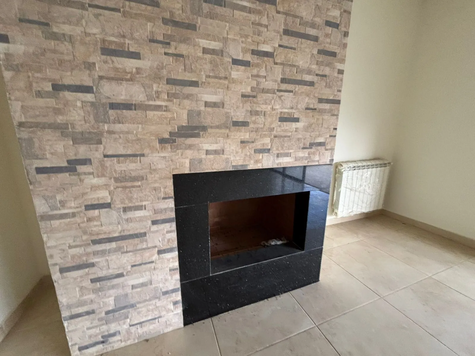 2-Bedroom Apartment For Sale in Qortada — الصورة 4