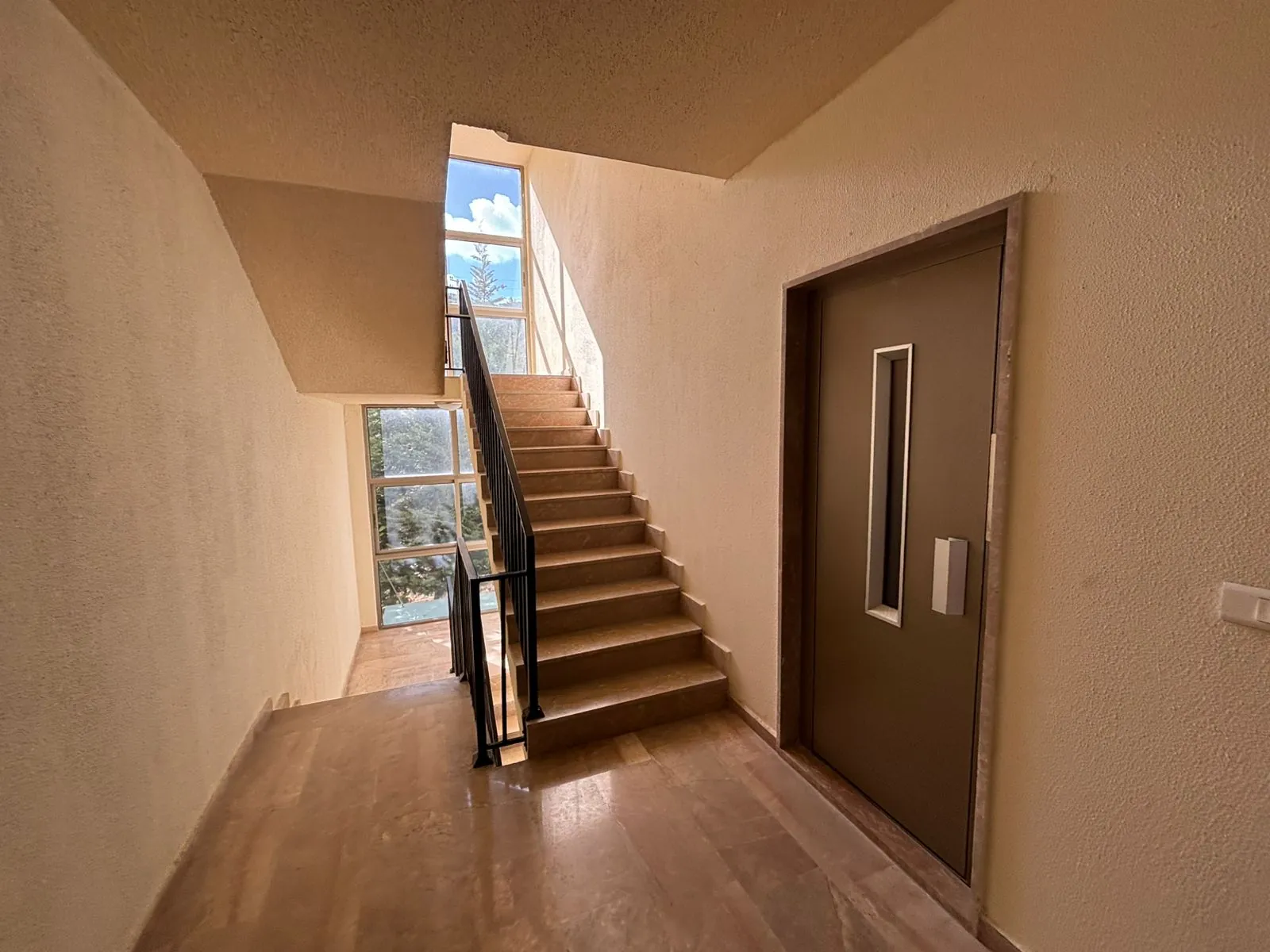 2-Bedroom Apartment For Sale in Qortada — الصورة 9
