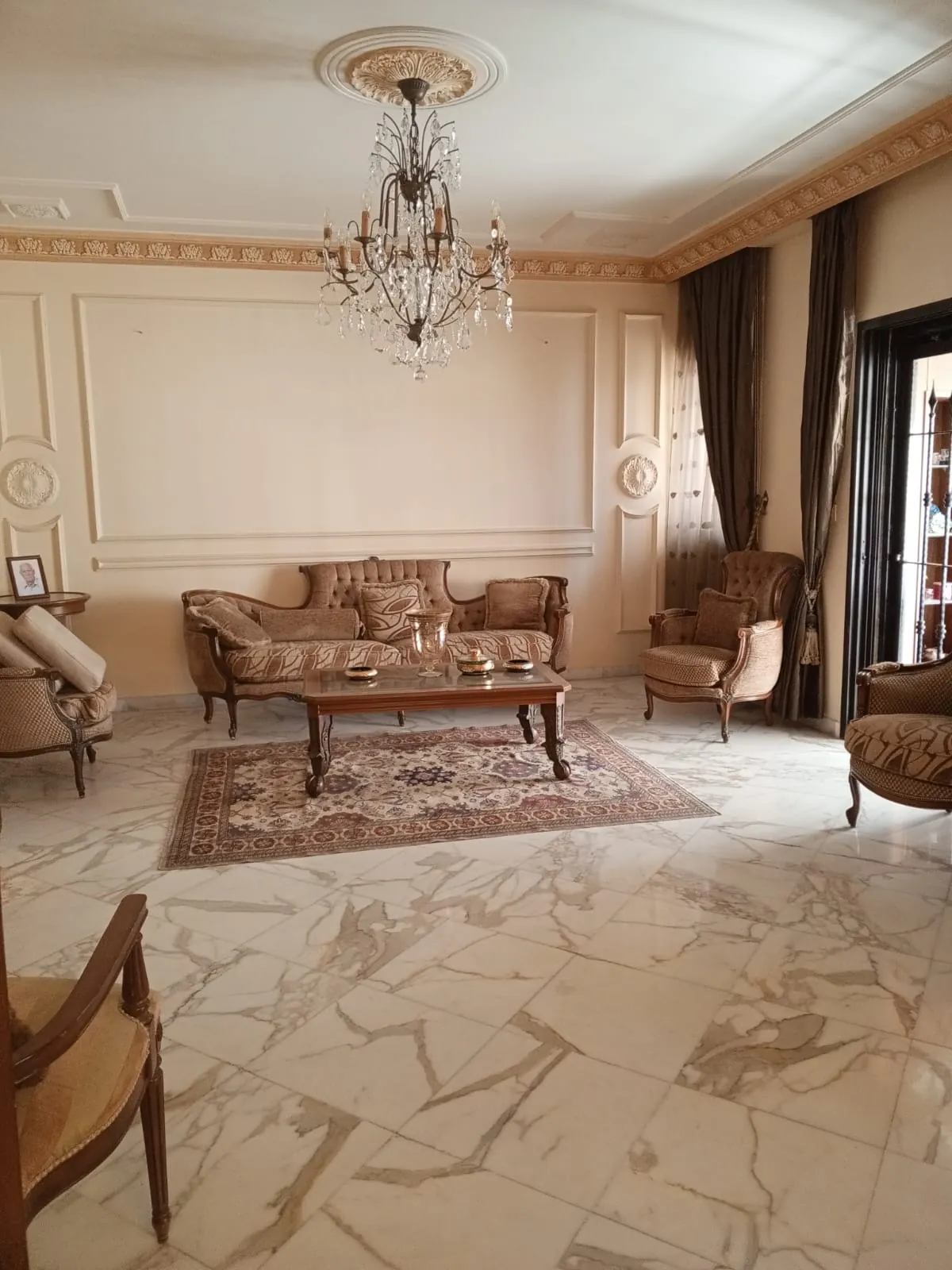 Spacious Apartment For Sale in Sahel Alma — الصورة 2