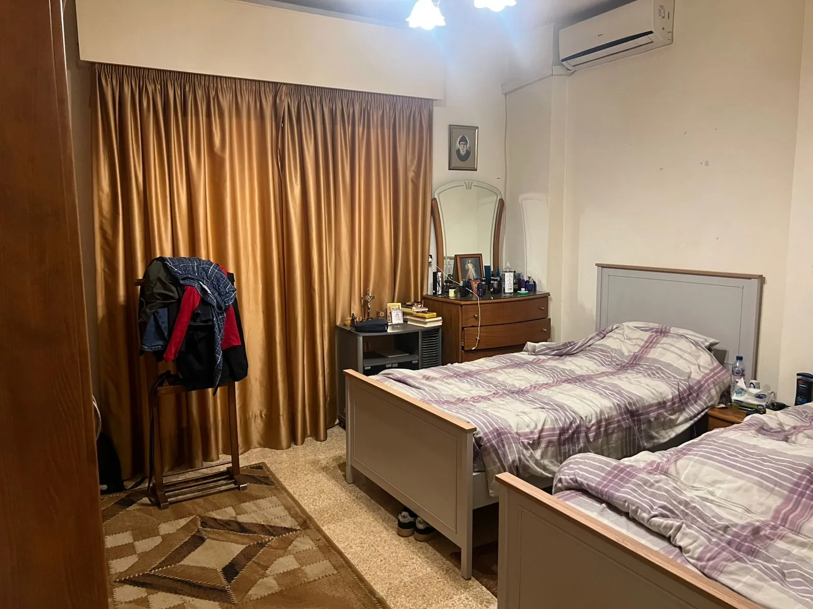 Spacious Apartment For Sale in Furn El Chebbak — الصورة 4