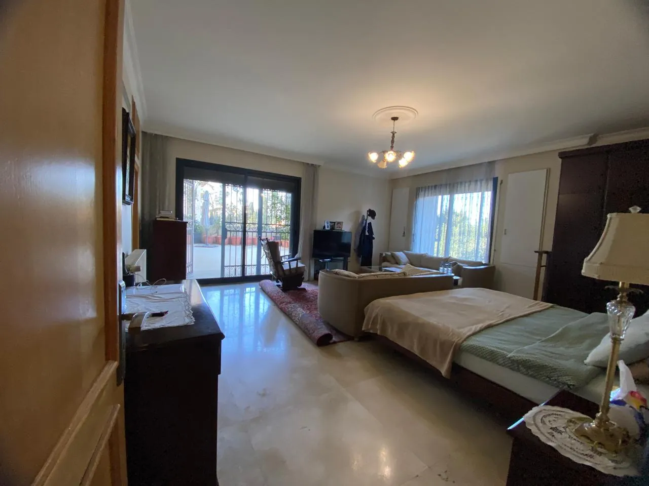 Spacious Apartment with Terrace & Open Sea View For Sale in Bliss, Ras Beirut — الصورة 8