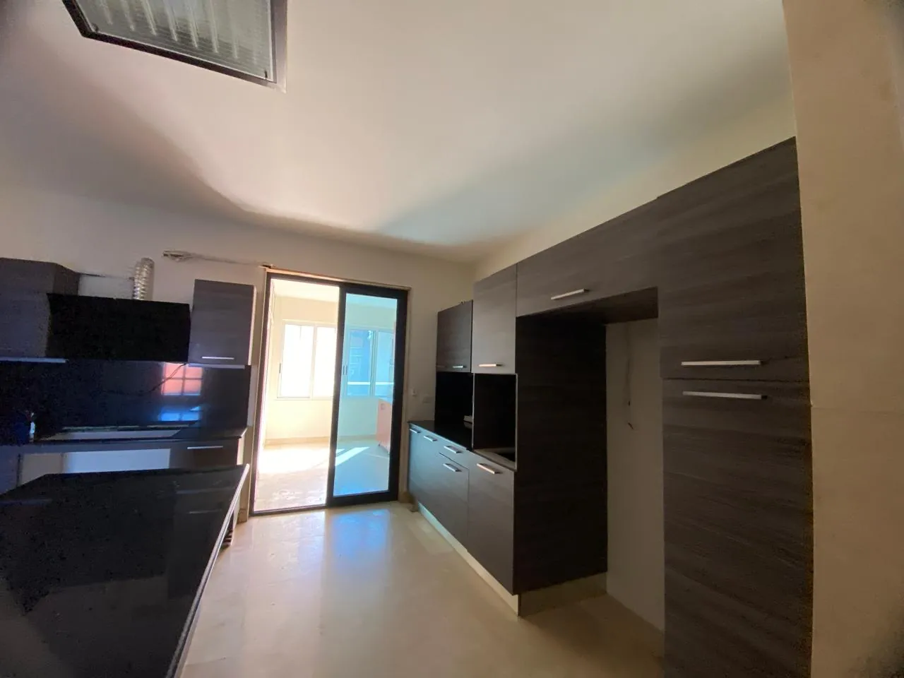Spacious Apartment with Open Sea View For Sale in Bliss, Ras Beirut — الصورة 9