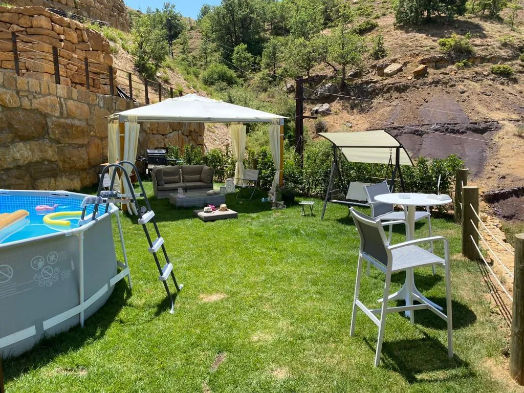 Exclusive! Fully Furnished Decorated Chalet For Sale in Fakra — الصورة 8
