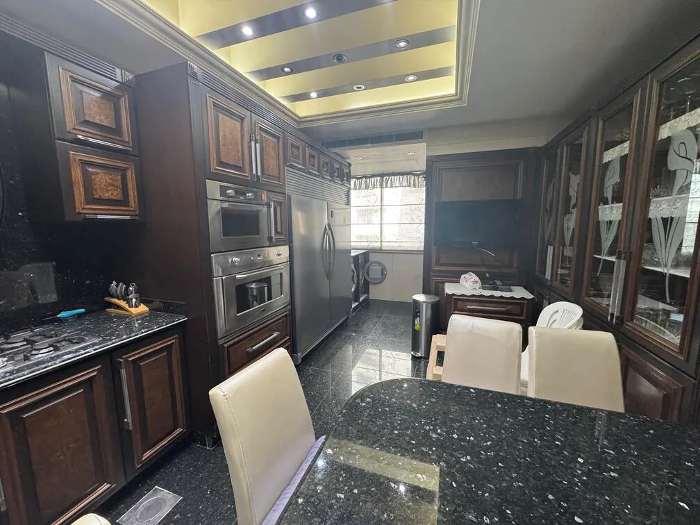 Luxurious High-End Duplex For Sale in Rawche — الصورة 10