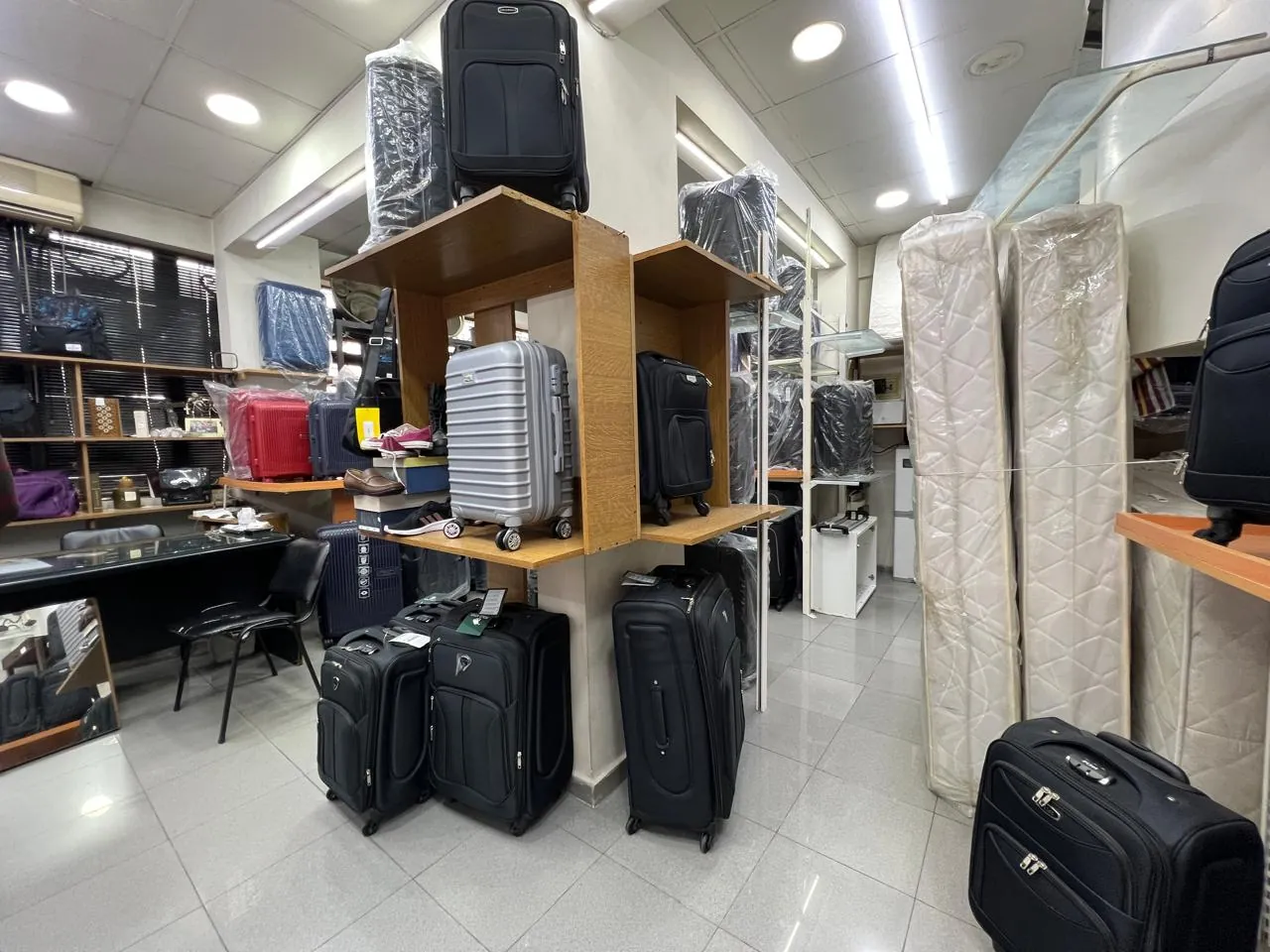 105 SQM Shop with Front Display Windows For Rent in Achrafieh — photo 2